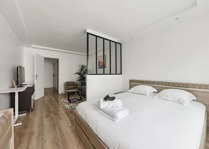 élégant Et Design * Paris